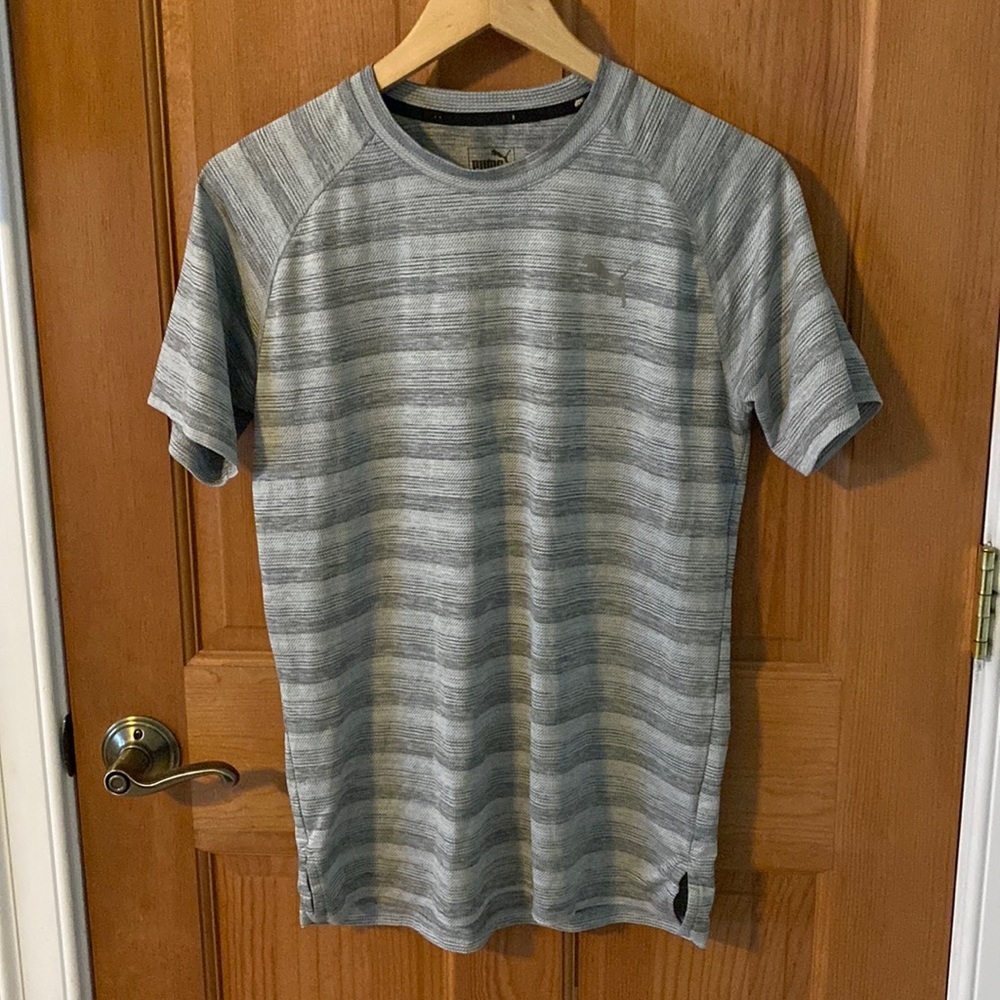 Puma Teen Boy Mans Gray/Black Striped Small Short Sleeve Tee Shirt, pre-owned